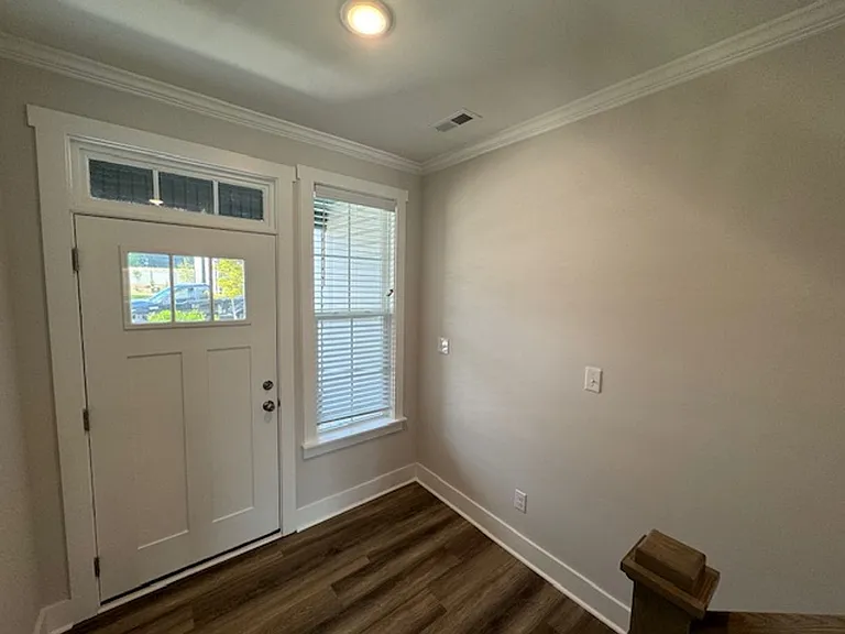 714 Jamescroft Way — Photo 2