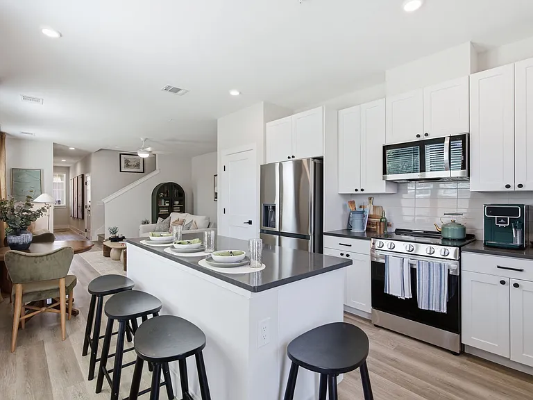 HARMON Melissa by Crescent Communities — Photo 1