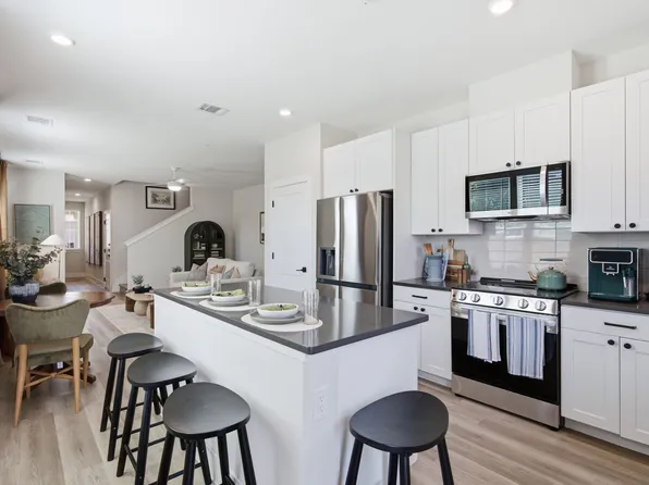 HARMON Melissa by Crescent Communities