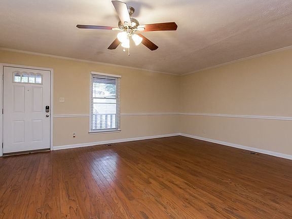 5th image of 711 Brighton Dr