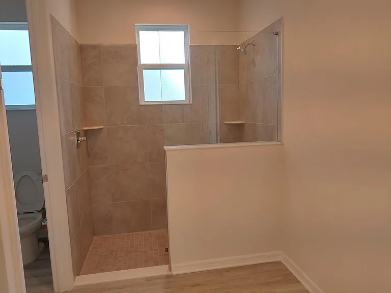 2082 Paragon Cir W — Photo 11
