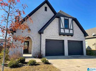 1040 Garnet Dr, Calera, AL 35040