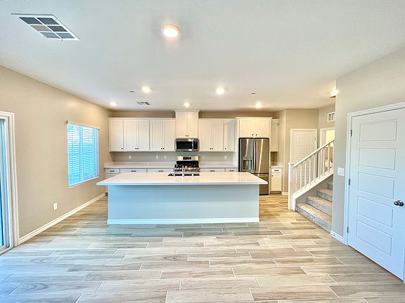 2nd image of 206 Callen Falls Ave #1513