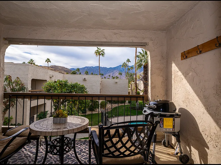 5300 E Waverly Dr — Photo 12