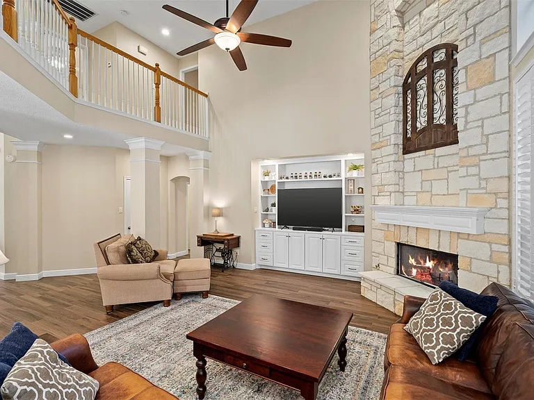 4818 Rachelle Ct — Photo 9