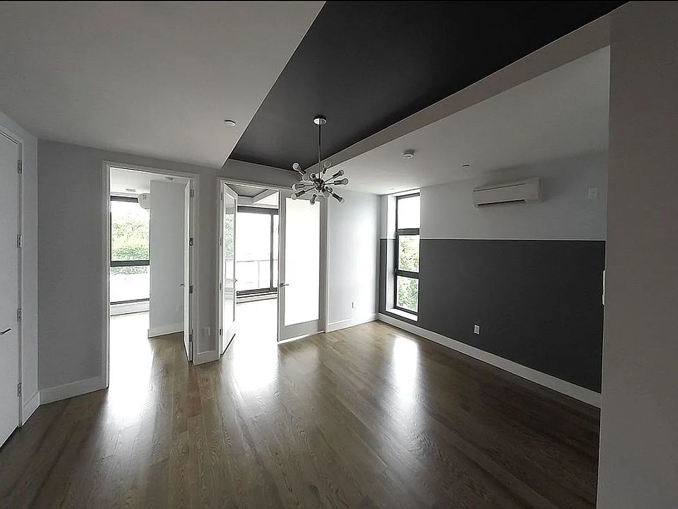 1st image of 44 Stanhope St #4D