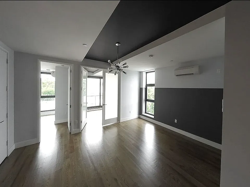 44 Stanhope St #4D