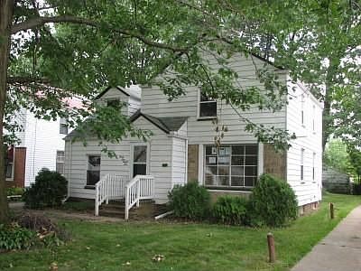 1st image of 3924 E 155th St