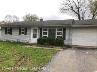 110 Lazarcheff Dr, Cahokia, IL