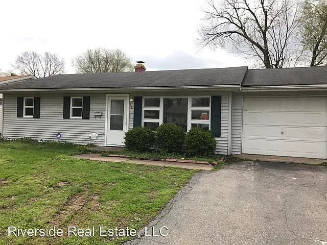 110 Lazarcheff Dr photo 1
