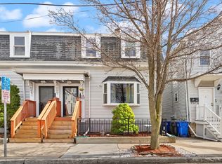 89 Blossom St UNIT 89, Chelsea, MA 02150
