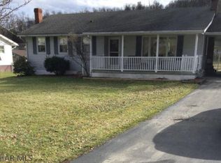 1147 Maple Hollow Rd, Duncansville, PA 16635