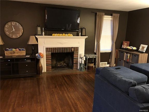 4th image of 227 Windermere Blvd