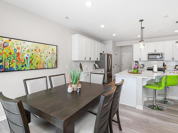 3rd image of 4876 Avery Ct