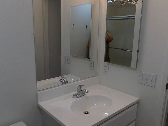 5th image of 870 Diamond St APT 306