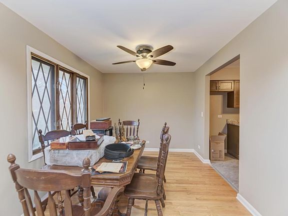 5th image of 551 N Vista Ave