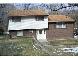 1108 W Sutter Rd, Glenshaw, PA 15116