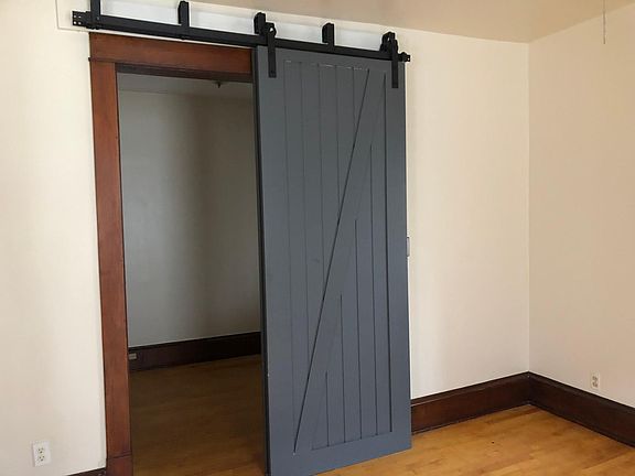 2nd image of 220 Penn Ave S #2