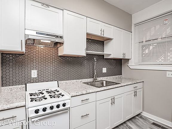 2nd image of 2918 Idlewood Ave APT 1