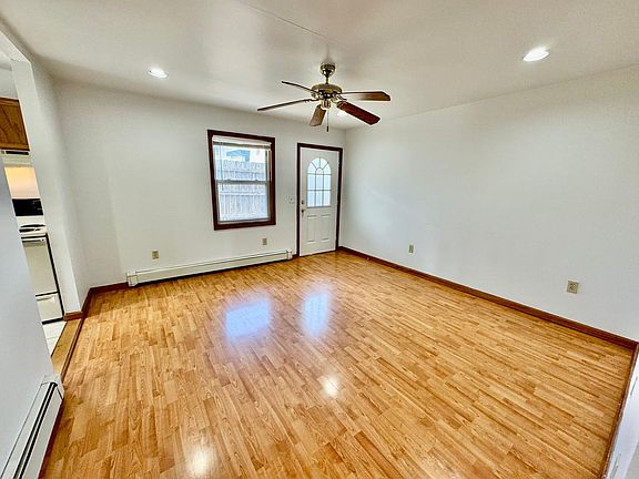 2nd image of 605 W Cross St APT 2