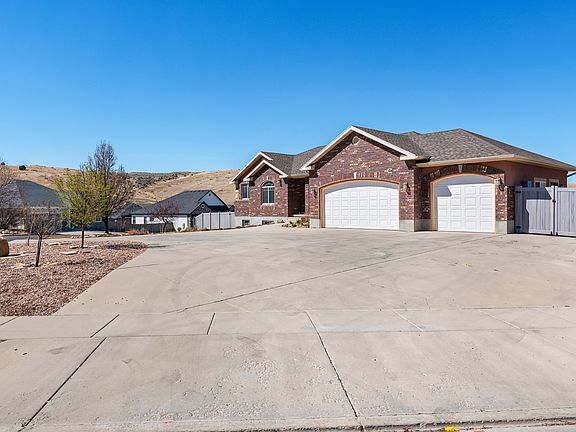 3rd image of 1266 Vista Ridge Dr