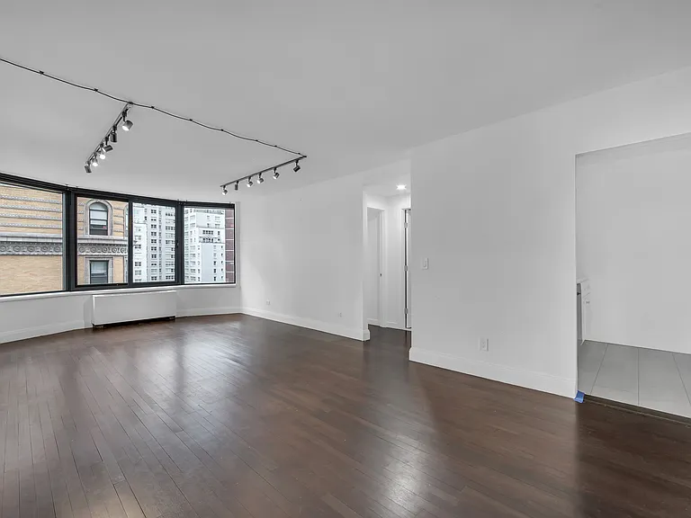 155 W 70th St #11C — Photo 4