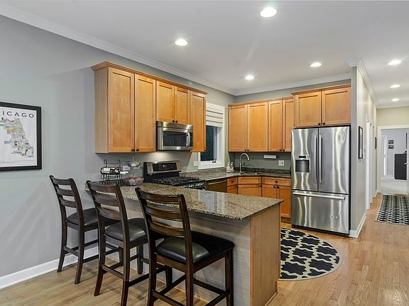 5th image of 2216 N Hamilton Ave Unit 1