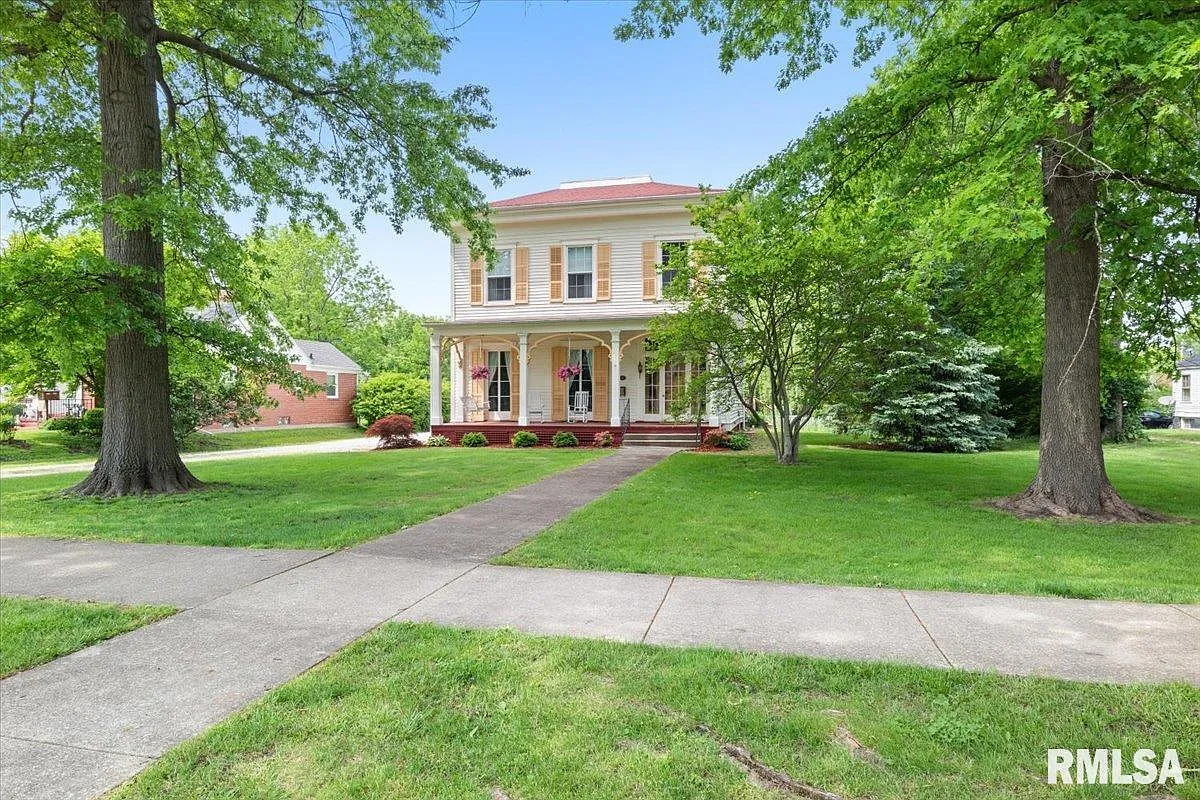 856 W State St photo 1