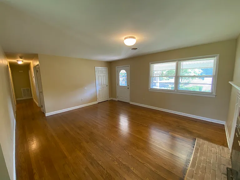 109 Caran Rd — Photo 4