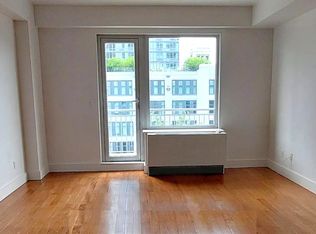 4427 Purves St APT 5E, Long Island City, NY 11101