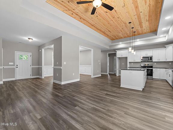 4th image of 8944 Tranquility Lane SW