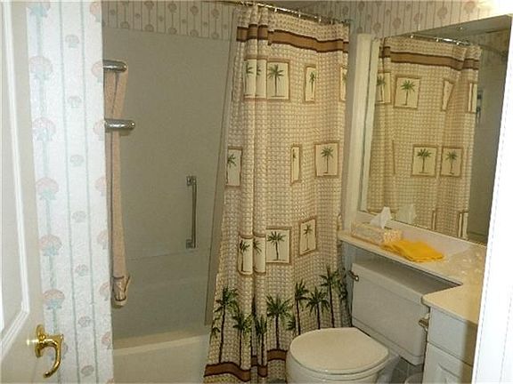 3rd image of 6102 Seawall Blvd #291