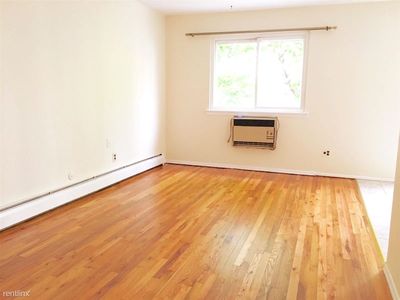 3233 37th St, Long Island City, NY, 11103