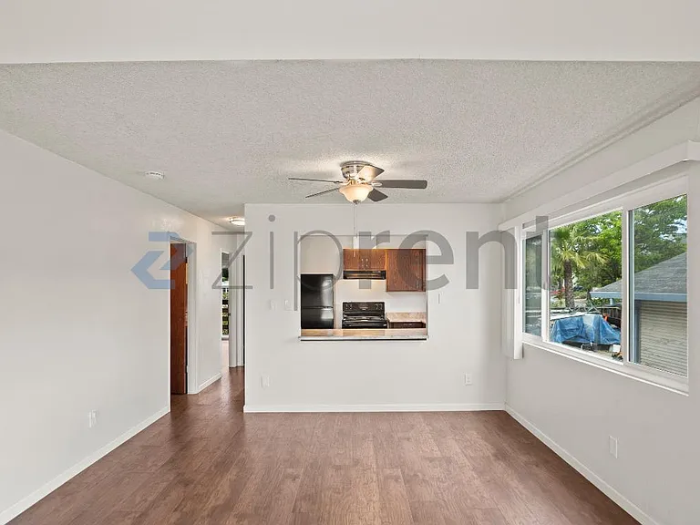 2837 55th Ave #4 — Photo 9
