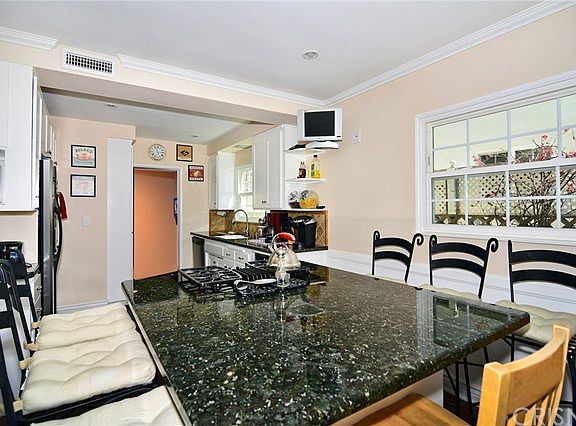 5th image of 5846 Cahill Ave