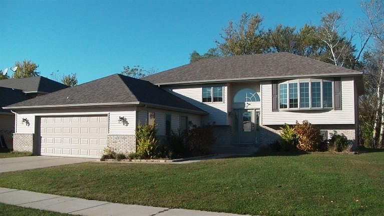 1st image of 1350 W 82nd Pl