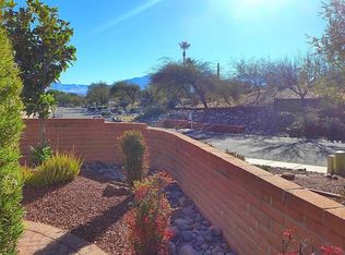 1084 W Camino Urbano, Green Valley, AZ 85622