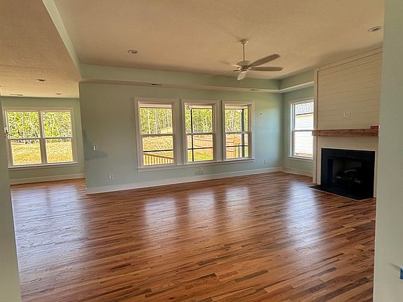 4th image of 55 Worthmore Ct