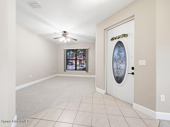 5th image of 594 Dryden Cir