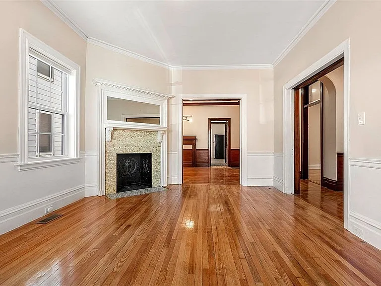 11 1/2 Spring Park Ave #1 — Photo 11
