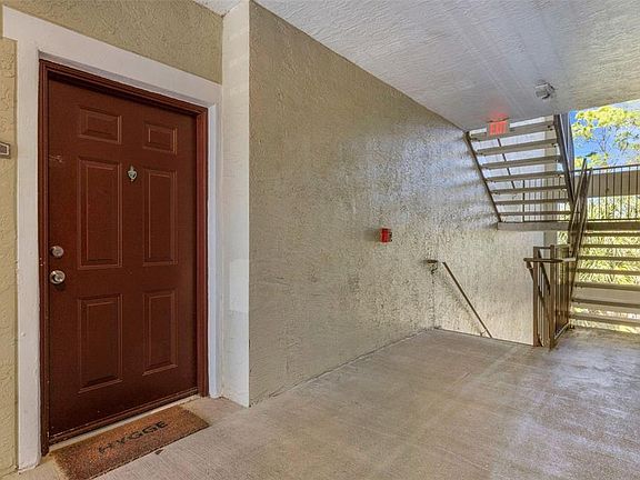 5th image of 5601 BENTGRASS DRIVE #10-202