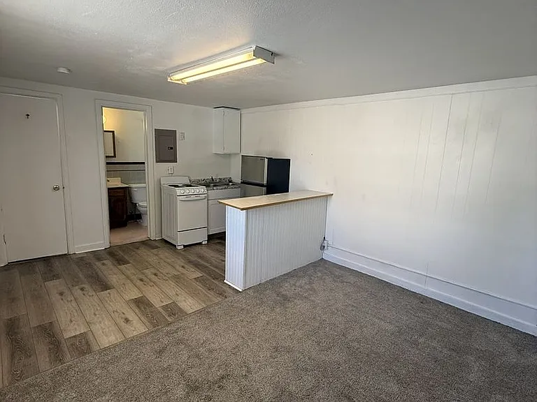 695 S Ash St — Photo 6
