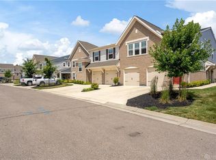 64 Old Pond Rd, Springboro, OH 45066