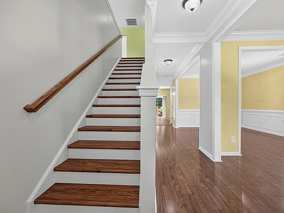 4th image of 135 Hammock Dr