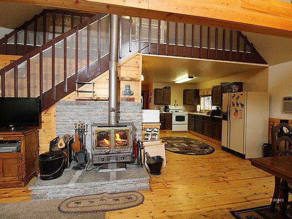 3rd image of 2930 E Comanche Dr