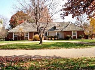 12855 Pembroke Cir, Leawood, KS 66209
