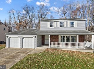 24 Roosevelt Dr, Laurel Springs, NJ 08021