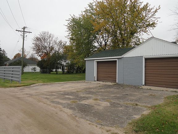 3rd image of 117 N McCornell Ave