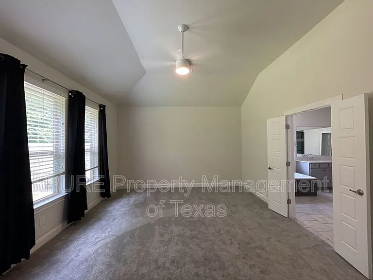 716 Expedition Way — Photo 37