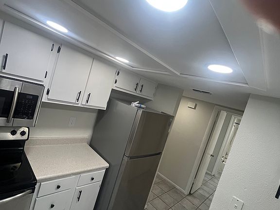 5th image of 1577 Greenlea Dr APT 6